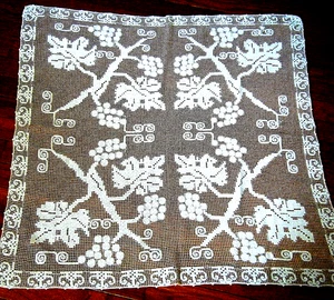 Antique Italian Bosa tablecloth h knotted filet darns lace grape leaves design - Picture 1 of 6