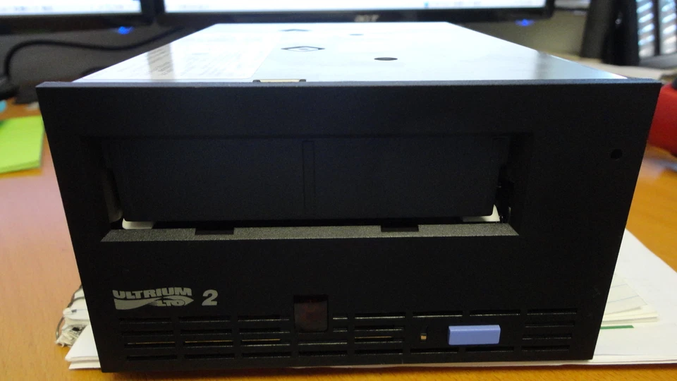 IBM 18P7522 71P9141 18P9846 LTO2 Internal SCSI LVD Full High Tape Drive - Image 1 of 1