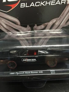 M2 1:64 1969 Plymouth Road Runner 440 / R68 - Picture 1 of 3