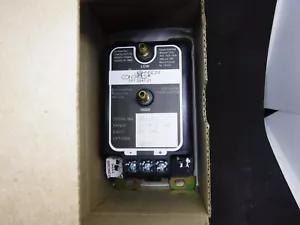 -SETRA MODEL 264 DIFFERENTIAL PRESSURE TRANSDUCER DPT-2641-21 P/N 2641R25WB11T1C - Picture 1 of 5
