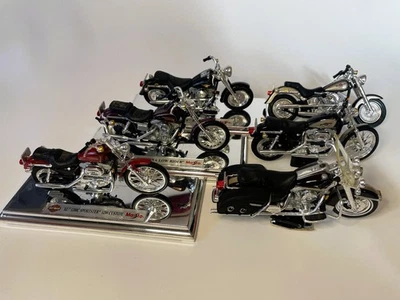 Lot of 6 Maisto Motorcycles - Harley Davidson - Sportser, Dyna, FLSTF Fat Boy - Image 1 of 4