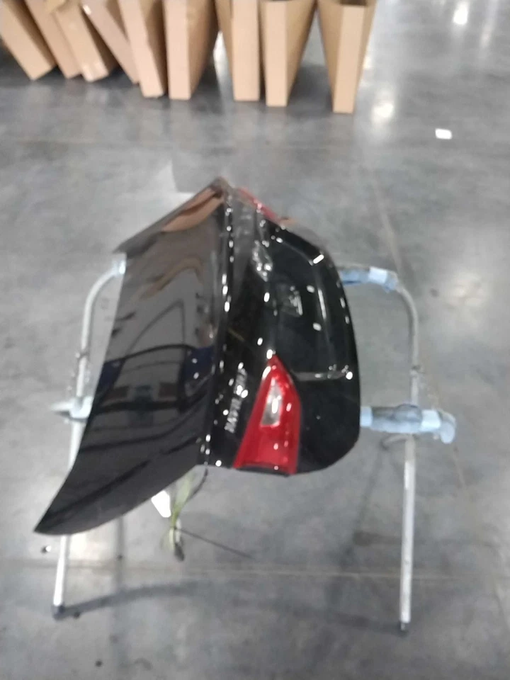 Chevrolet Malibu 2017 OEM cubierta negra tapa maletero 76 k millas NJ25-17485-438814 Foto 1 de 3