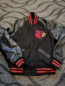 Chaqueta Letterman’s emitida por el equipo de fútbol americano Louisville Cardinals Malik Cunningham M - Imagen 1 de 2