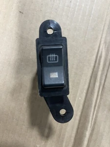 1987 1988 1989 1990 1991 FORD BRONCO F-150 F-250 Rear Defroster Defrost Switch  - Picture 1 of 3