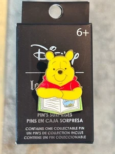 Prendedor Loungefly Disney Storybook Clásicos Misterio Disney - Winnie The Pooh - NUEVO - Imagen 1 de 2