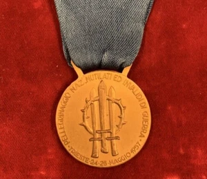 2414 - Medaglia Pellegrinaggio Mutilati Invalidi di Guerra - Trieste 1957 - Picture 1 of 2