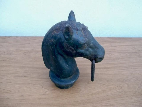 OLD ANTIQUE RUSTIC CAST IRON HORSE HEAD HITCHING POST FENCE TOPPER Cover