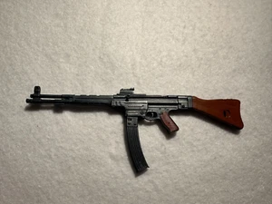 1:6 Scale German MP-44 Removable Magazine Accessory for 12" Figures - Picture 1 of 7