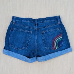 Gap Rainbow Embroidered Mid Rise 3" Cuffed Blue Denim Jeans Shorts Women's 27 - Picture 1 of 8