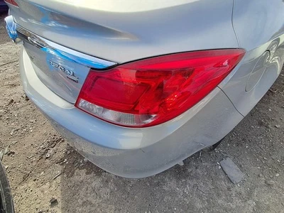 二手右尾灯总成适合:2011 年别克富豪右 A 级 — 第 1/4 张图片