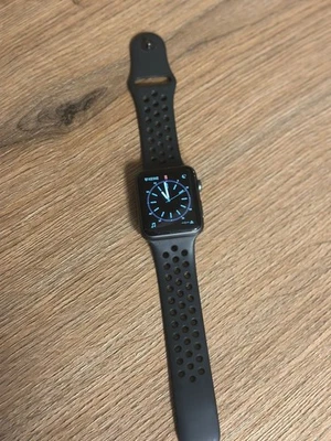 Apple Watch Series 1 - Bild 1 von 3