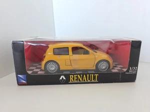 Renault Diecast 1:32 2003 Clio V6 Hatchback Boxed Model Collectible Toy Car - Picture 1 of 4