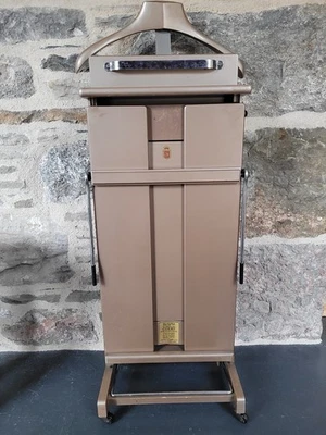 Corby of Windsor Men's Vintage 'Versatile Valet' Stand Trouser Press Wheels Uk - Image 1 of 4