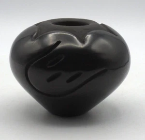 SANTA CLARA PUEBLO POTTERY ELAINE SALAZAR SIGNED BLACK-ON-BLACK VASE JAR (3") - Picture 1 of 4