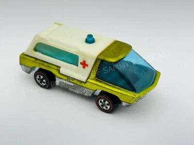 Hot Wheels Redline AMBULANCE Yellow HK Dark Interior Heavyweights Very Nice !!! - Image 1 of 4