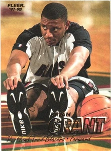 Brian Grant 97 98 Fleer Card #211 Portland Trail Blazers NBA Basketball - Picture 1 of 2