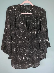 TORRID Damen 1X schwarze Sterne Mond Harper Challis leichte Boho V-Ausschnitt Bluse - Bild 1 von 4