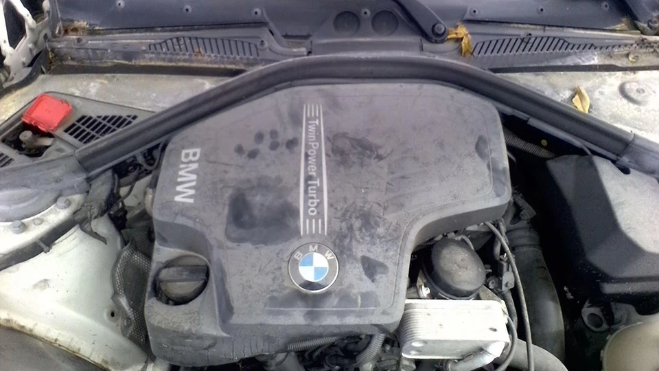 Conjunto de puerta delantera izquierda usada se adapta a: BMW 228I 2016 conv delantera izquierda grado A Foto 1 de 4