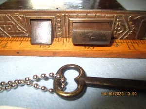 VTG DECORATED FACE INSIDE DOOR MOUNT MORTISE LOCK LATCH WITH DEAD BOLT & KEY. - Picture 1 of 24