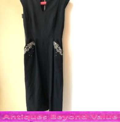 Antiguo Vestido Vintage Negro Bordado Años 30 Bolsillo Grande Súper Lindo Hipster  Foto 1 de 4