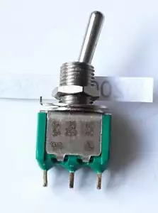 INTERRUPTOR EATON 9603 6A 125VAC 3A 250VAC - Imagen 1 de 4