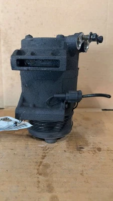 Compresor de aire acondicionado Nissan Titan 2004-2007 5,6 L Foto 1 de 2