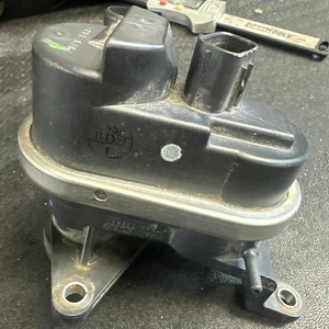 2006-2013 Toyota Leak Detection Pump Sub-Assy  OEM Genuine  DENSO 90910-AF002 - Picture 1 of 6