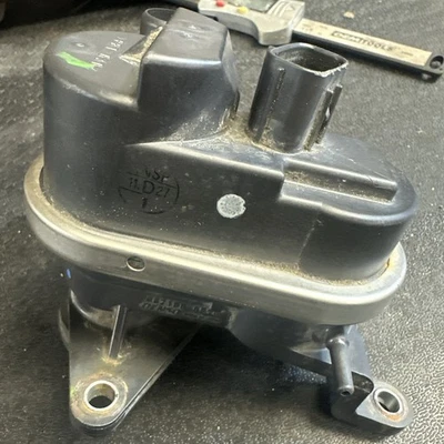 2006-2013 Toyota Leak Detection Pump Sub-Assy  OEM Genuine  DENSO 90910-AF002 - Image 1 of 4