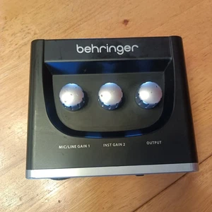 Behringer U Phoria UM2 USB Audio Interface Single Channel 48V Phantom Black - Picture 1 of 8