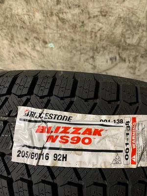1 neumático de nieve de invierno Bridgestone Blizzak WS90 205 60 16 (92H) nuevo Foto 1 de 4