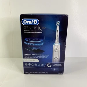 NUOVISSIMO Oral B Genius X Spazzolino Ricaricabile Paziente Starter Kit Nuovo con Scatola Sigillato - Foto 1 di 6