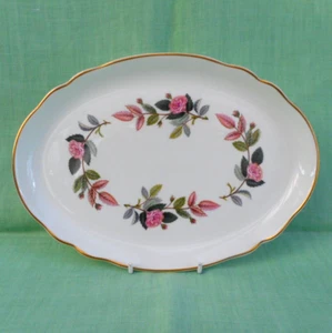 Vassoio ovale per biscotti vintage Wedgwood bone china Hathaway Rose - lungo 24 cm (9,5") - Foto 1 di 3