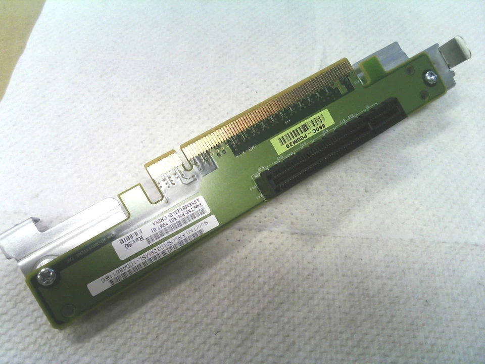 Sun 501-7967 541-2883 1-Slot X16 to 1-Slot X8 PCI Express Riser Assembly - Image 1 of 1