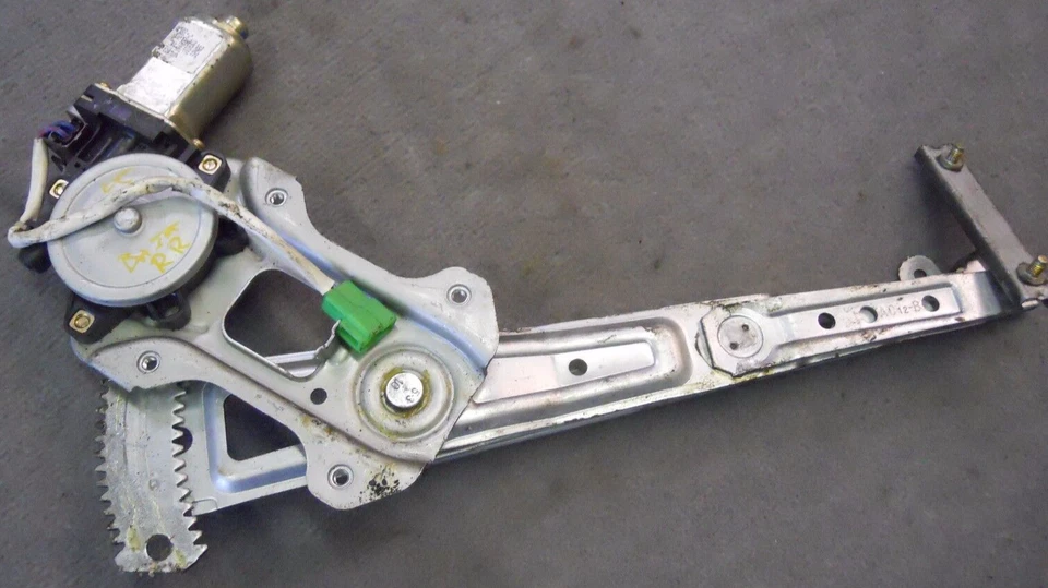 2003-06 SUBARU BAJA ПАССАЖИРСКОЕ ЗАДНЕЕ СТЕКЛО МОТОР РЕГУЛЯТОР OEM P/N 62188AE00B  - Изображение 1 из 3