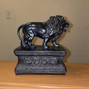 Resin Lion Sculpture Majestic Decoration Black Gothic Medieval Statue Figurine - Picture 1 of 4