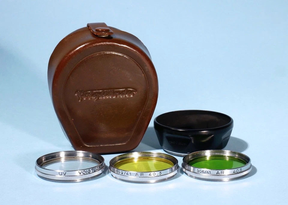 Voigtlander 310/41 AR UV 40.5mm 306/41 GR 4X 302/41, G3X LW-1.5, Hood 310/41 - Image 1 of 1