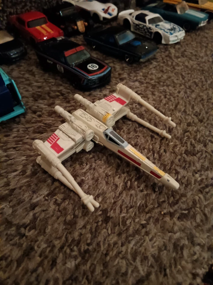 Star Wars X-Wing Ship LFL CGW55 modelo miniatura sin soporte 2001 Tiny Micro Fighter Foto 1 de 1