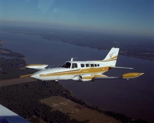 1983 NASA Cessna 402 aereo in volo - foto 8x10 su 8,5x11 #2309 - Foto 1 di 1