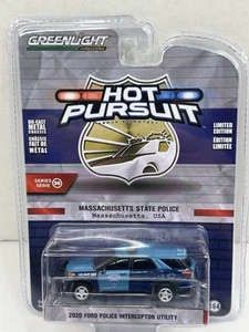 Greenlight Hot Pursuit Massachusetts State Police 2020 Ford Police Interceptor - Bild 1 von 13