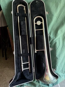 Yamaha Professional Trombone Silver Tone  with Case - Picture 1 of 9