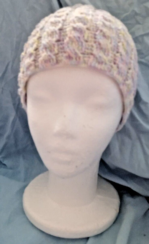 Mütze, gehäkelt Glitzer, Pastelltöne, Flechtmuster - Bild 1 von 4