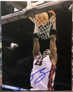 (Miami Heat) #25 Wayne Simien (Autographed Rookie 8x10 Color Action Photo) !!!! - Picture 1 of 1