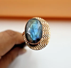 Anello curativo fatto a mano in rame con labradorite blu taglio rosa design boho spirituale "8 - Foto 1 di 11