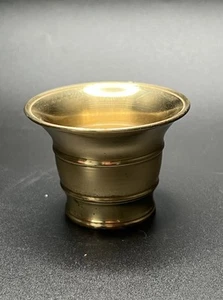 "Candelabro/taza redonda vintage de latón macizo pequeño 2""" - Imagen 1 de 10