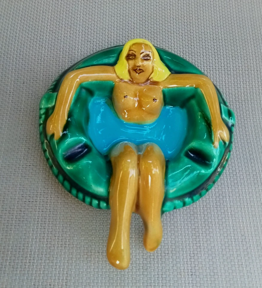 Ferlay à Vallauris Cendrier érotique Céramique Kitch années 50/60 - Photo 1/2