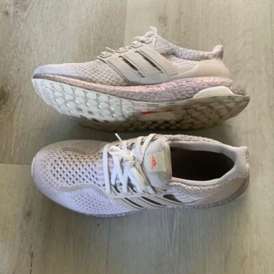 Adidas UltraBoost 5.0 DNA Mujer Blanco Lino Zapatos para Correr Foto 1 de 4