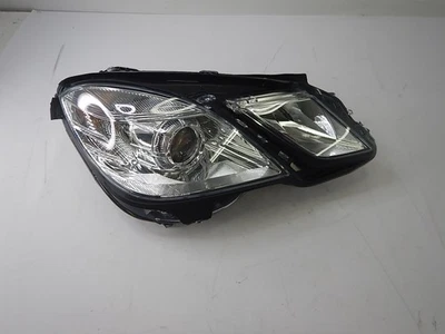 04082300314885 Conjunto de faros laterales para 01-13 MercedesBenz E200/E500 Foto 1 de 4