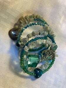 Memory Wre Armband. 5 Packungen. Türkis Amazonitspäne und Glasperlen. - Bild 1 von 8
