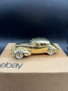 1937 Cord 812 Supercharged GOLD 1:32 Signature Diecast SHARP! - Picture 1 of 8