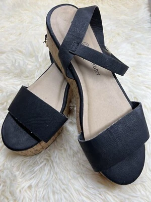 Sandalias de tacón para mujer Chinese Laundry Los Angeles de cuero negro cuña talla 9/40” Foto 1 de 4